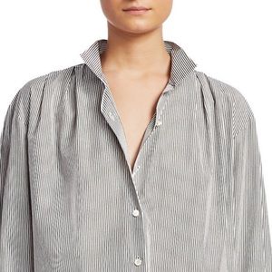 Excellent Condition Frame Pleated Clean Collar Shirt